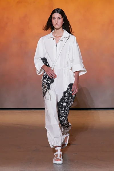 Look 37
